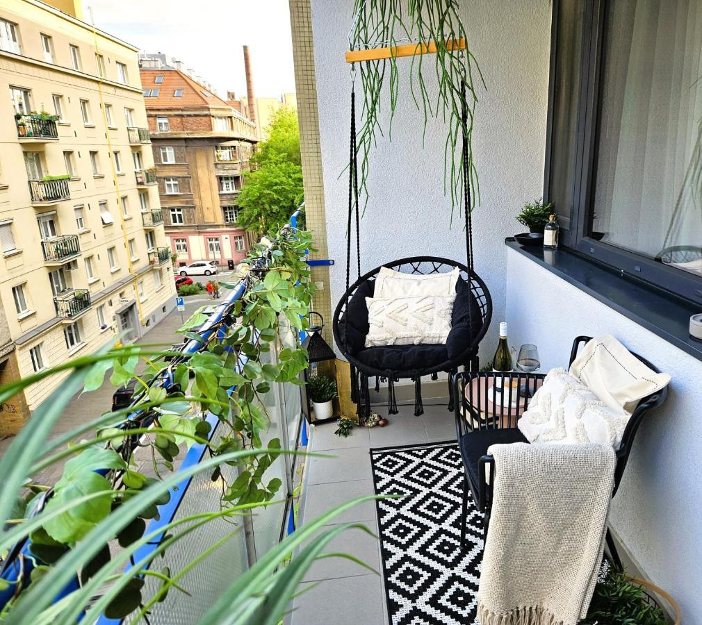 Design Apt In Old Town-Free Parking-Balcony براتسيلافا المظهر الخارجي الصورة